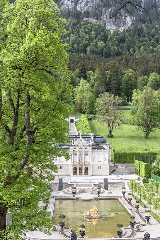 Blick auf Schloss Linderhof