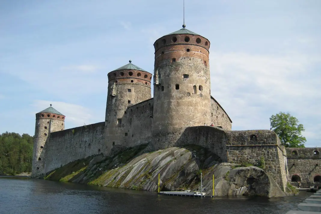 Die Burg Savonlinna in Finnland