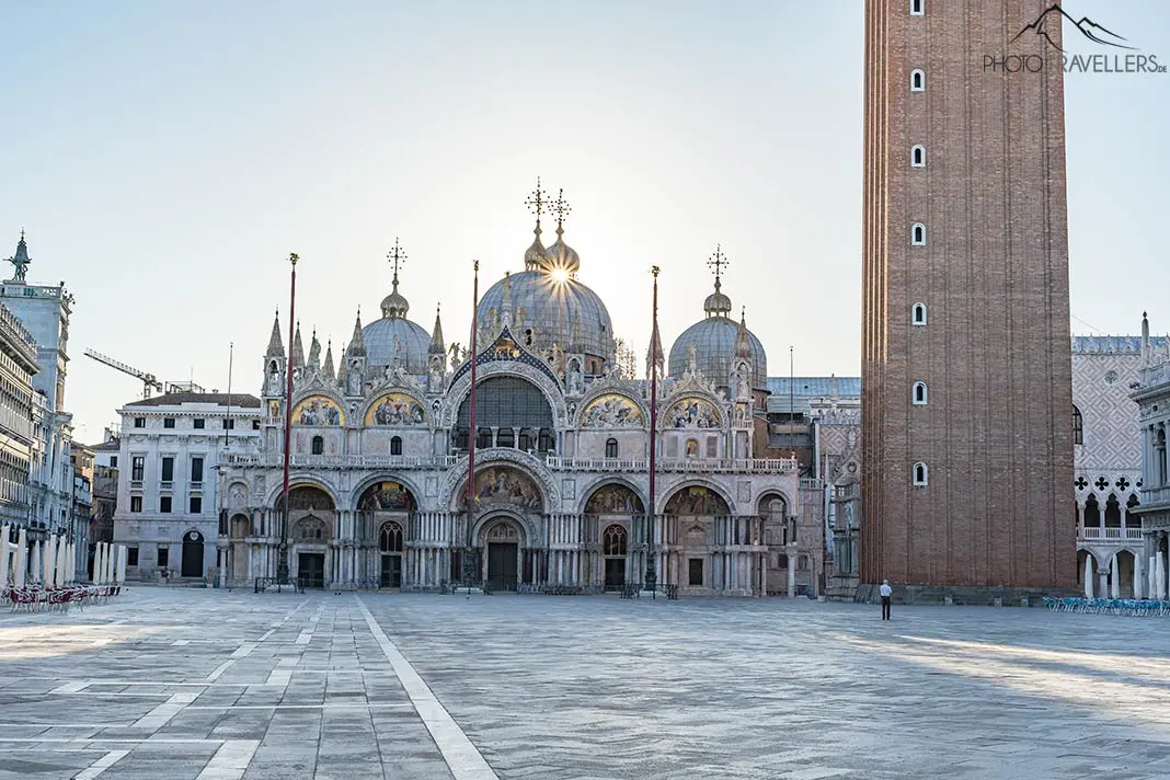 Der Markusplatz in Venedig ist leer