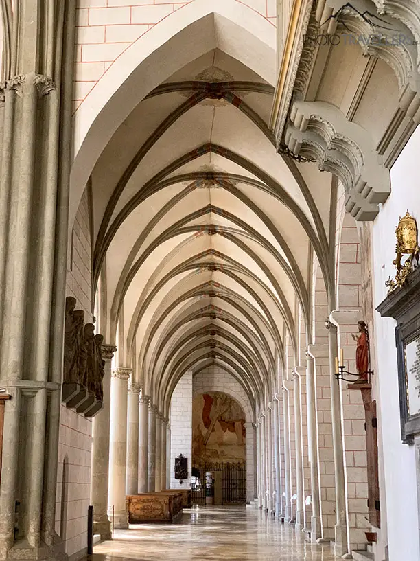 Im Inneren des Augsburger Doms