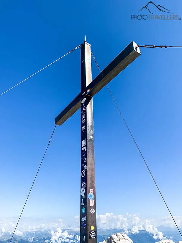 Das Gipfelkreuz des Monte Petz