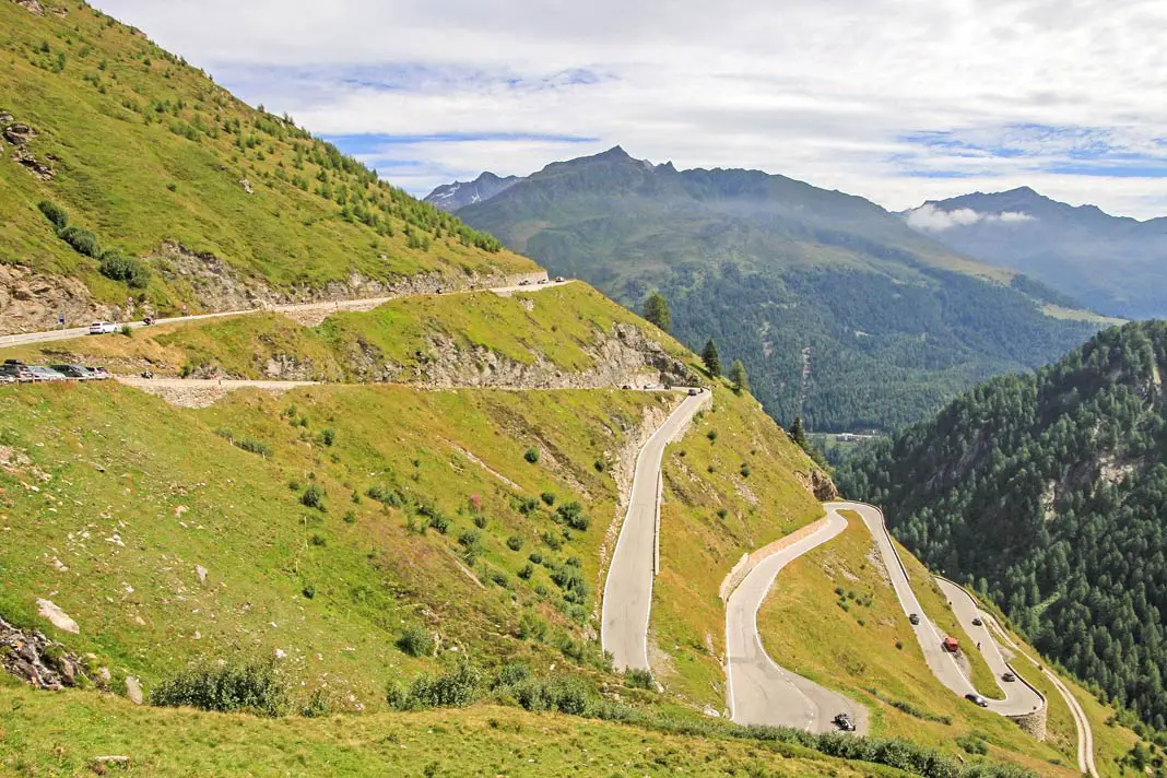 Das Timmelsjoch bildet die Grenze von Österreich zu Italien, Südtirol