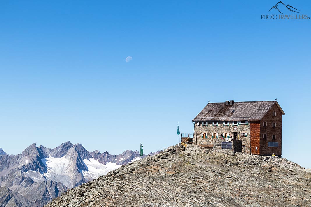 Blick auf die Hochstubaihütte