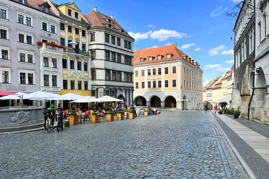 Der Untermarkt mit den bunten Häusern in Görlitz