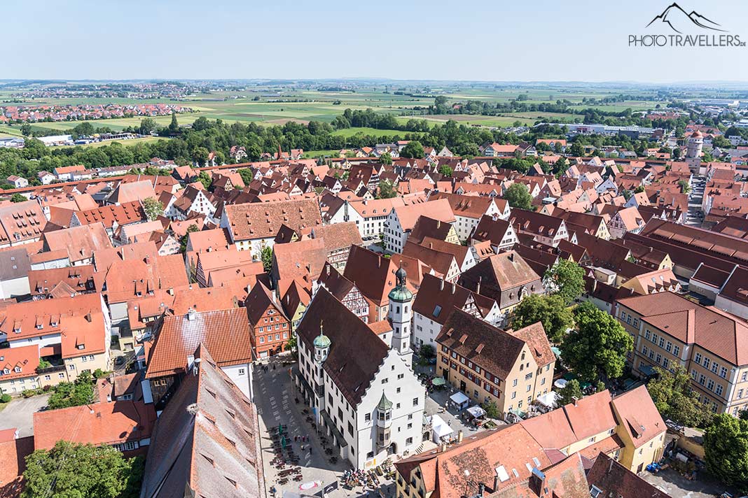 Der Blick vom Kirchturm Daniel auf die schöne Altstadt von Nördlingen