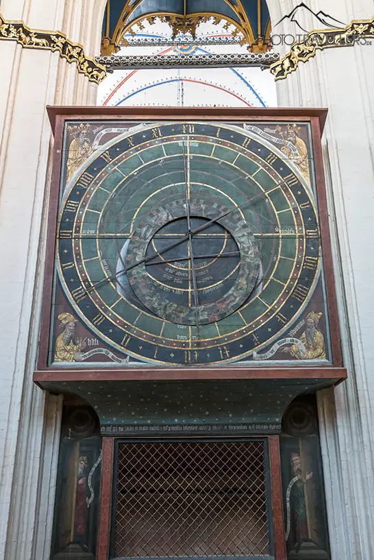 Die astronomische Uhr in der Nikolaikirche