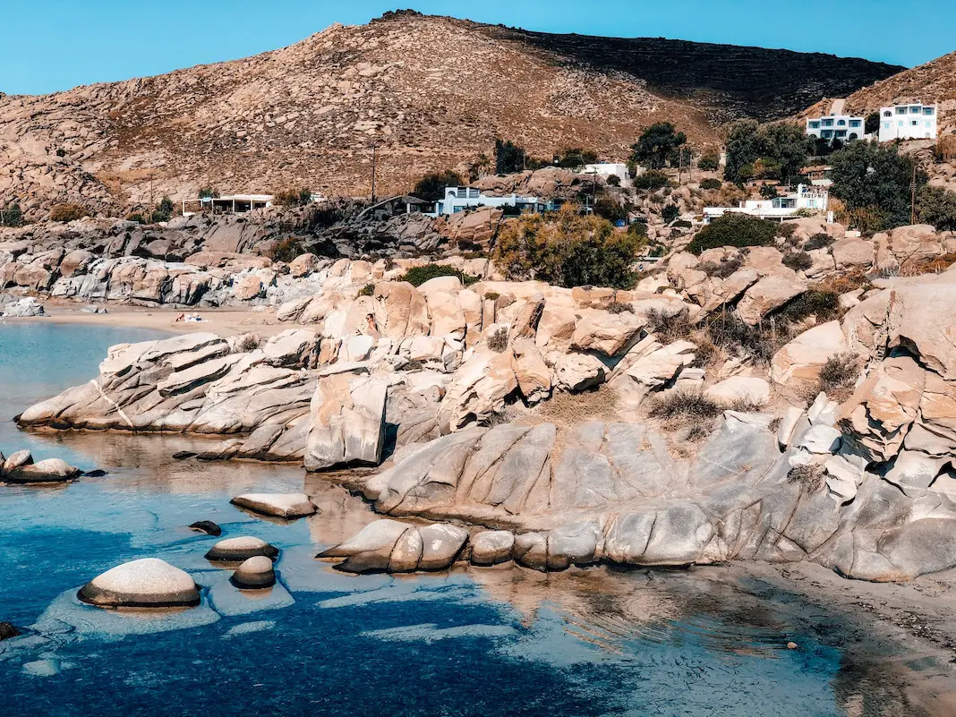 Kolimbithres Beach mit großen Steinen auf Paros