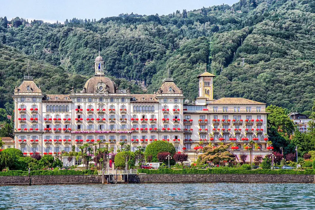 Im Grand Hotel Des Iles Borromées hat Ernest Hemingway seine Zeit am Lago Maggiore verbracht