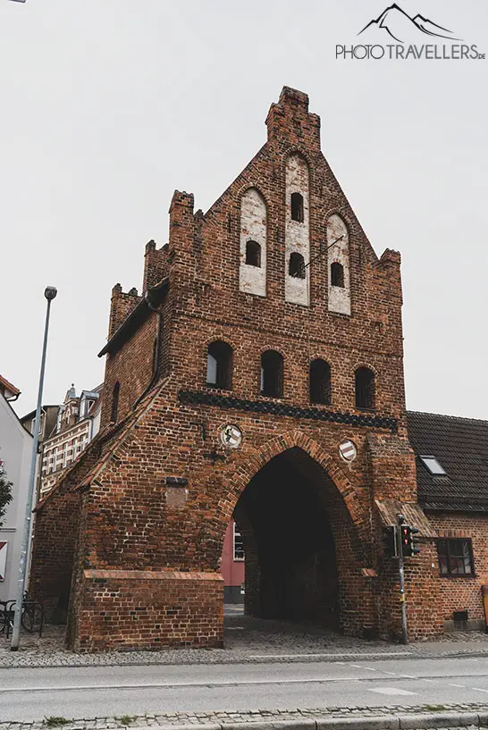 Das Wassertor am Alten Hafen von Wismar