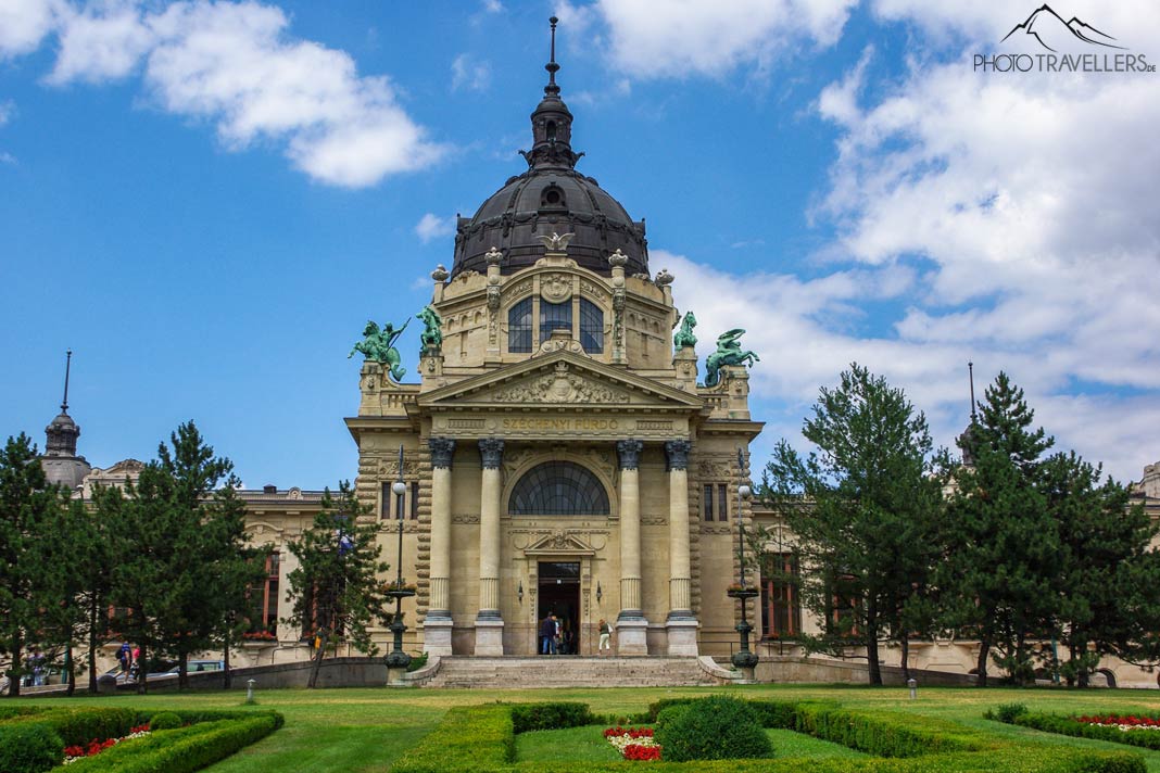 Das Széchenyi-Thermalbad von außen 