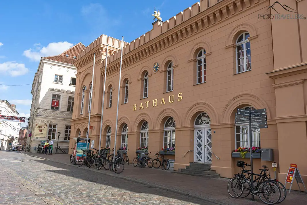 Das altstädtische Schweriner Rathaus am Marktplatz