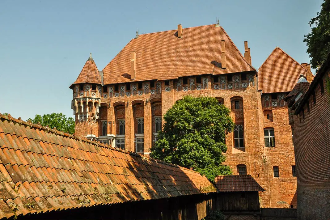 Die imposante Marienburg in Polen ist eine Top-Sehenswürdigkeit