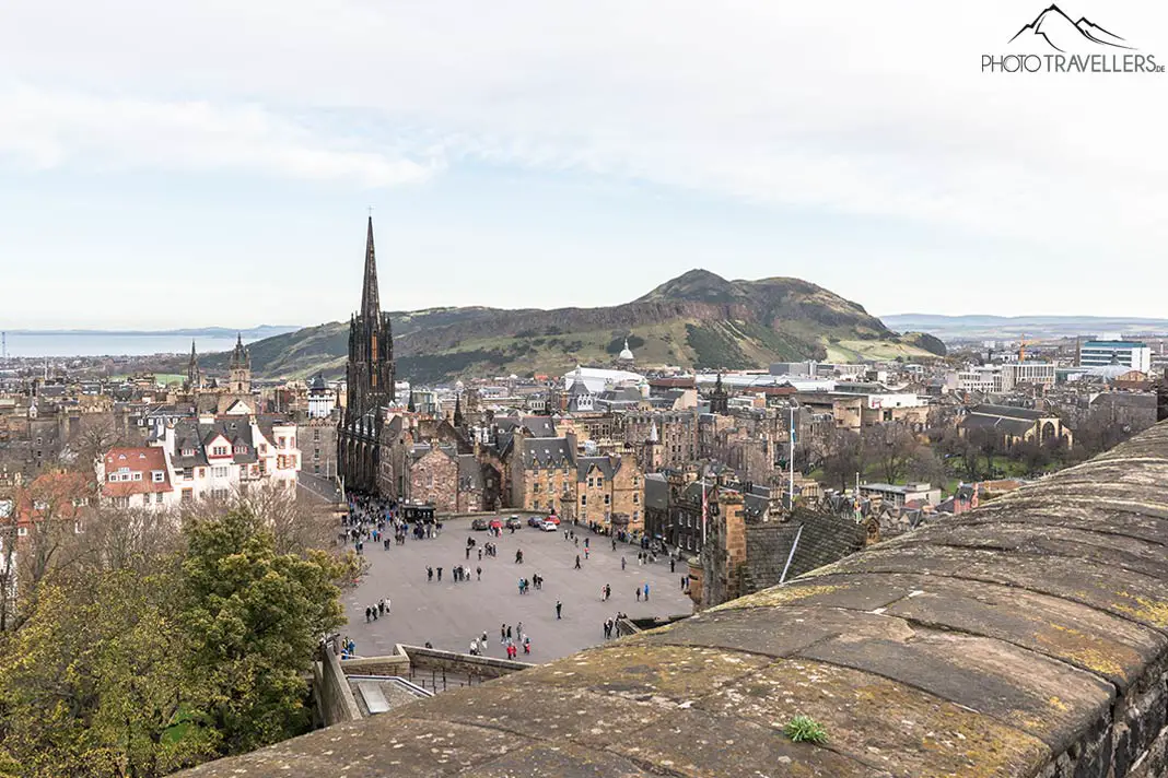 Edinburgh mit Kindern - Der Blick vom Edinburgh Castle auf die Altstadt