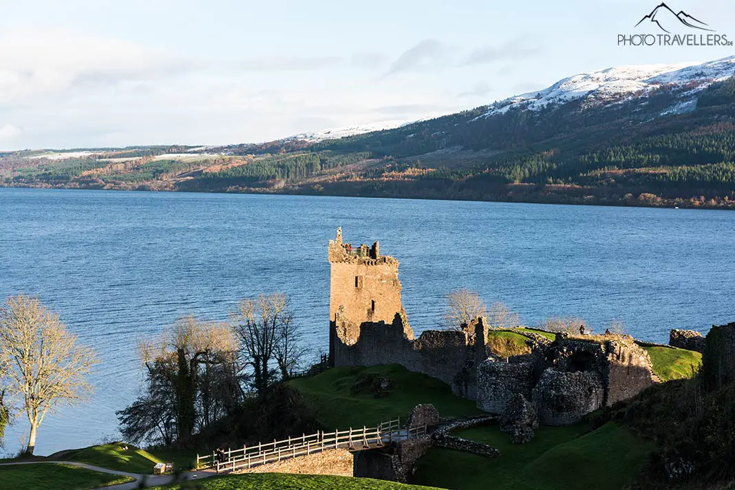 Blick auf das Urquhart Castle am Loch Ness
