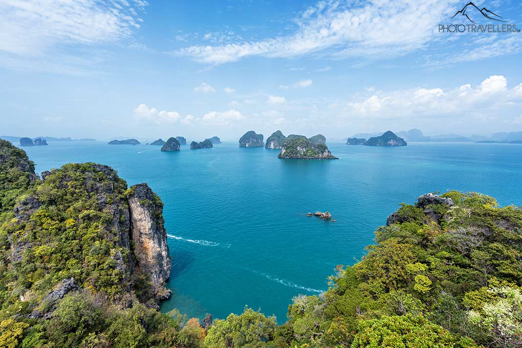Blick vom Aussichtspunkt auf Koh Hong auf die umliegenden Inseln, Thailand