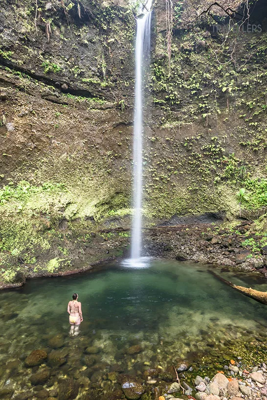 Biggi am Wasserfall Spanny Falls auf Dominica