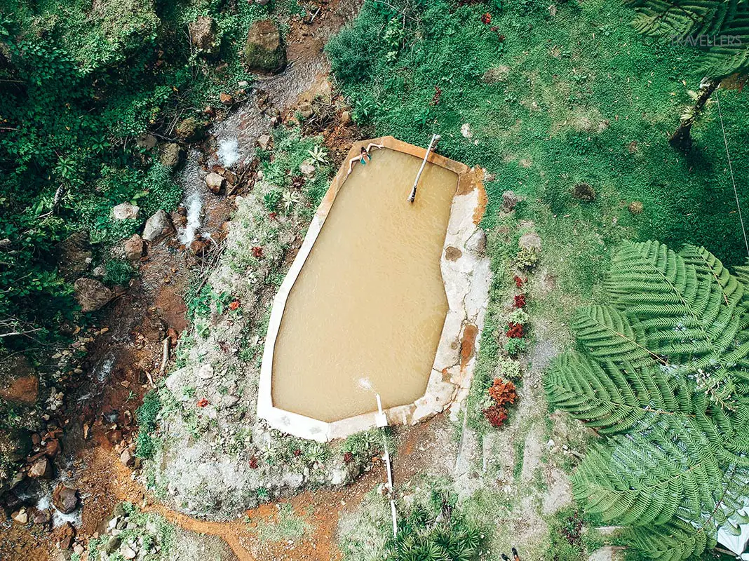 Biggi in einem Naturpool auf Dominica