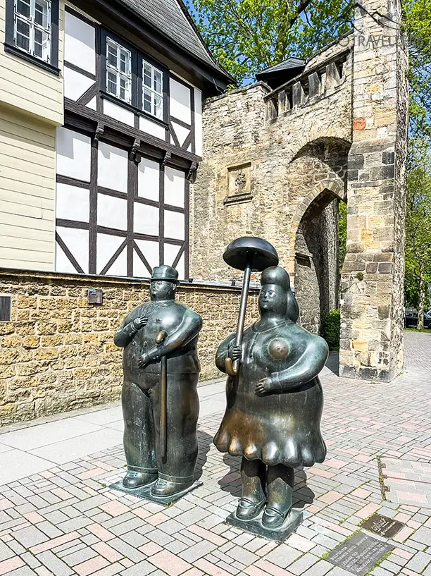 Moderne Büsten aus Bronze in Goslar