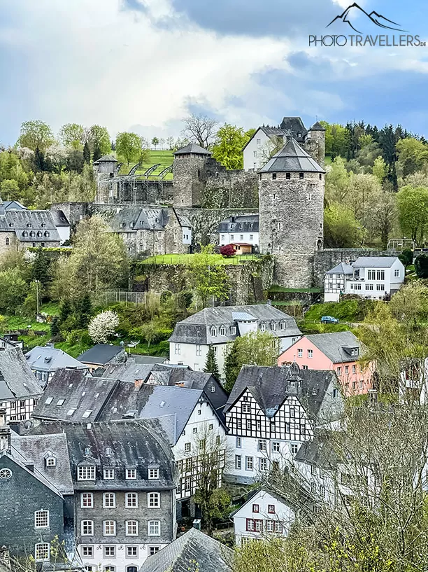 Blick auf Monschau mit der Burg