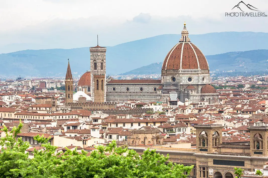 The cathedral with the Campanile di Giotto tower in Florence