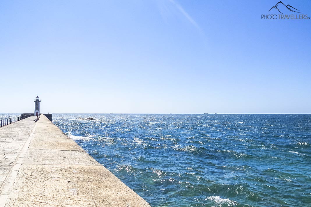 Der Pier mit dem Farolim de Felgueiras