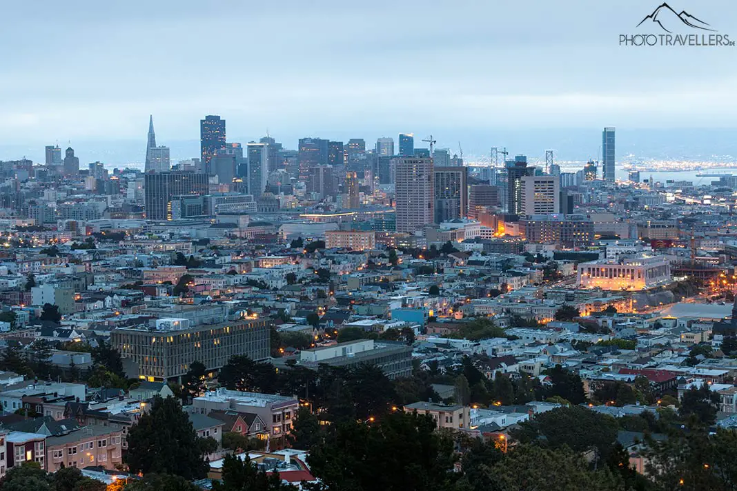 The view of San Francisco from Twin Peaks
