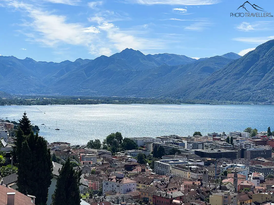 Blick von oben auf den Lago Maggiore