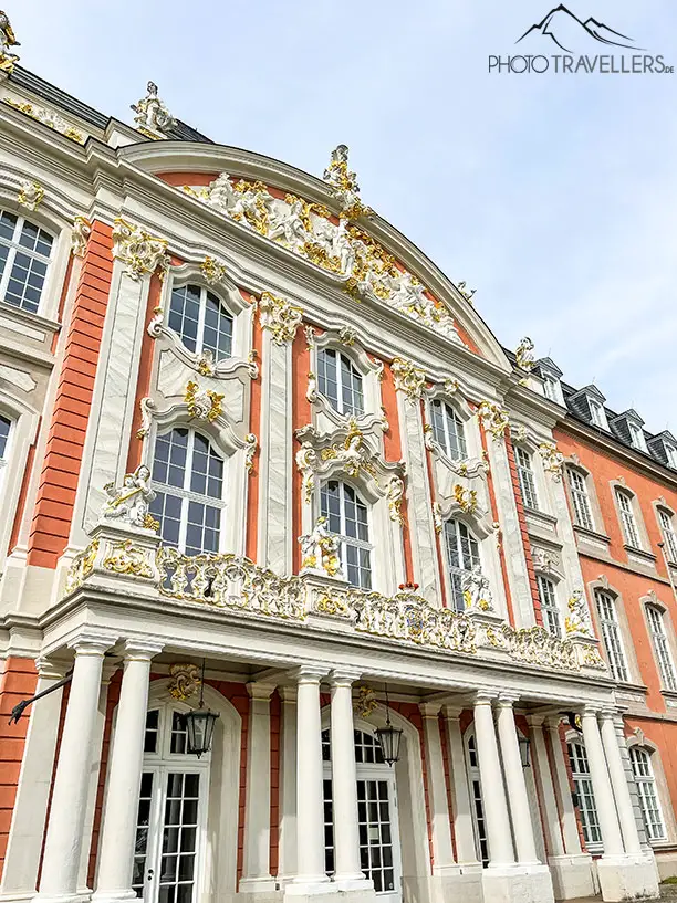 Nahansicht der Fassade des Fürstlichen Palais