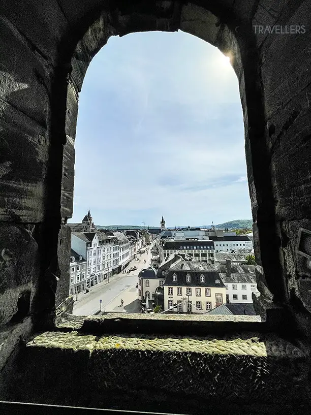 Blick aus der Porta Nigra von Trier