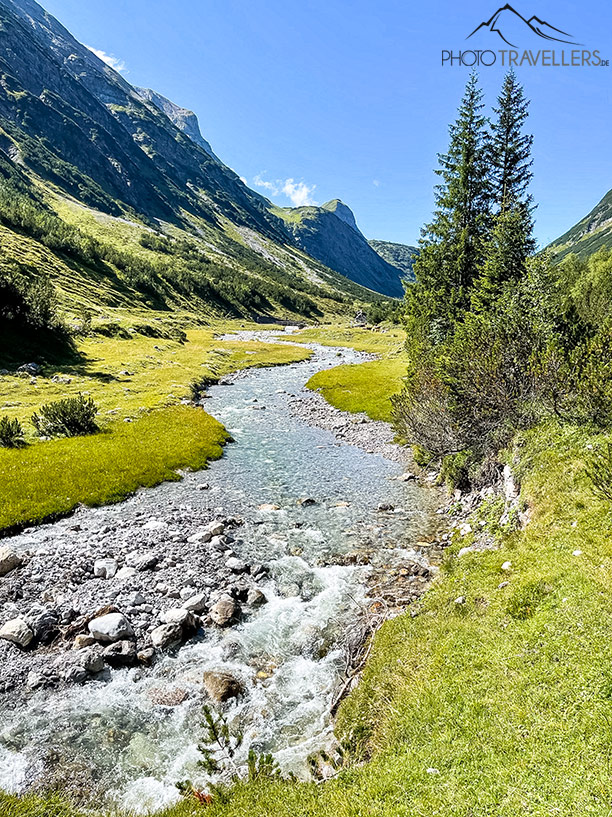 Der Lech als Bach am Ursprung