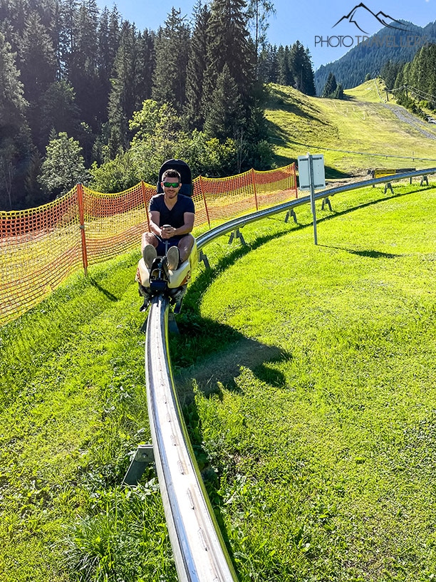 Flo auf der Sommerrodelbahn