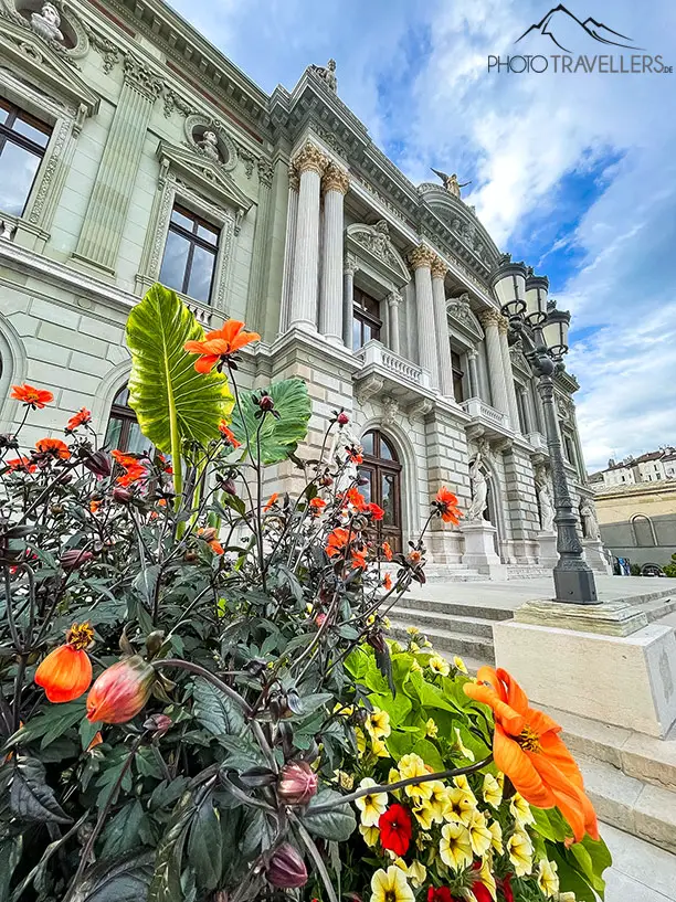 Blick auf das Grand Theatre Opernhaus - eine Top-Sehenswürdigkeit in Genf