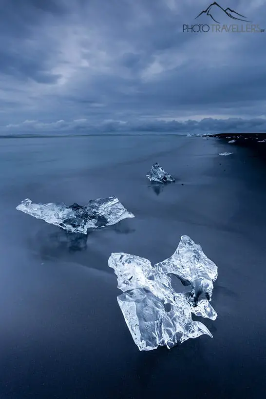 Eisbrocken am Diamond Beach auf Island