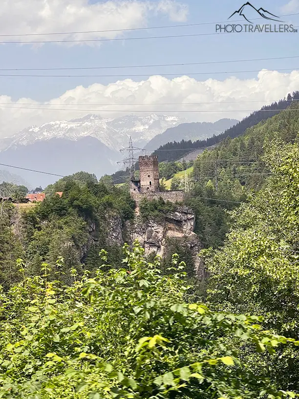 Blick auf die Burgruine Obertagstein