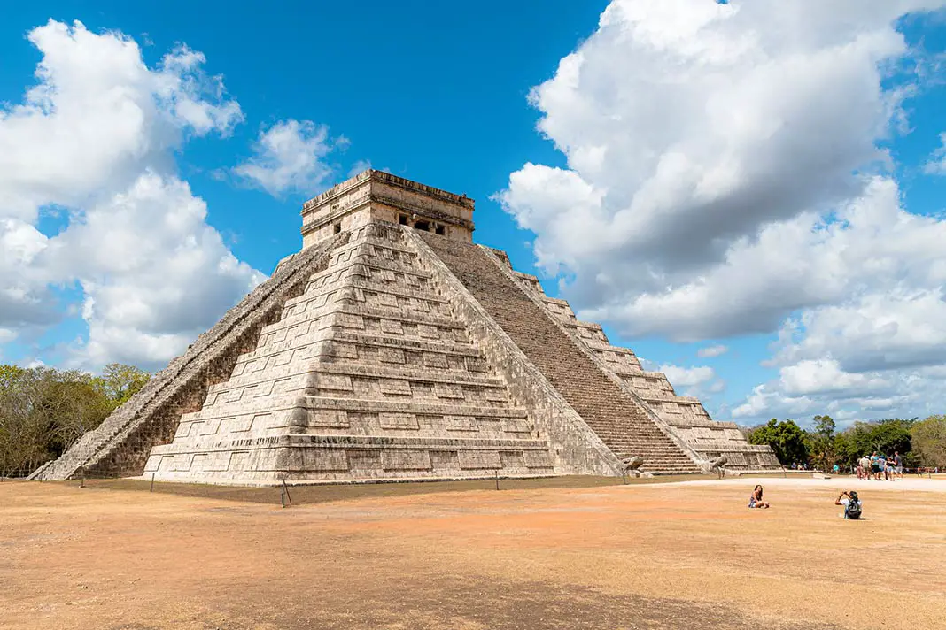 Die Chichen Itza Pyramiden in Yucatan in Mexiko