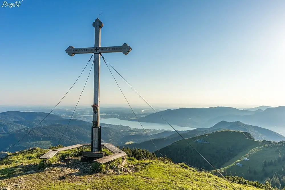 Das Gipfelkreuz auf dem Hirschberg