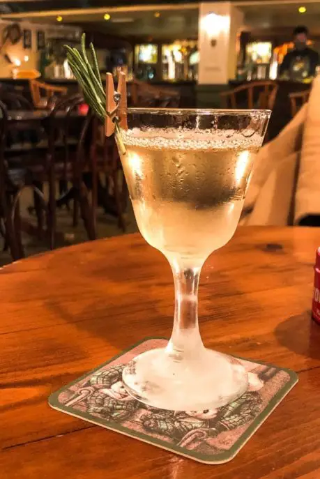 Gin-Cocktail in Edinburgh - ein Geheimtipp