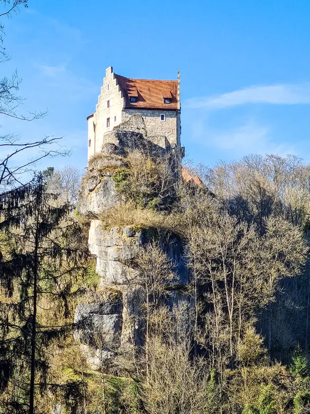 Blick auf die Burg Rabenstein