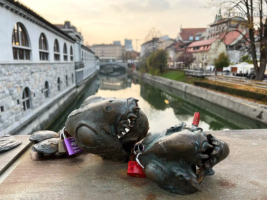 Skulpturen auf der Butchers Bridge in Ljubljana