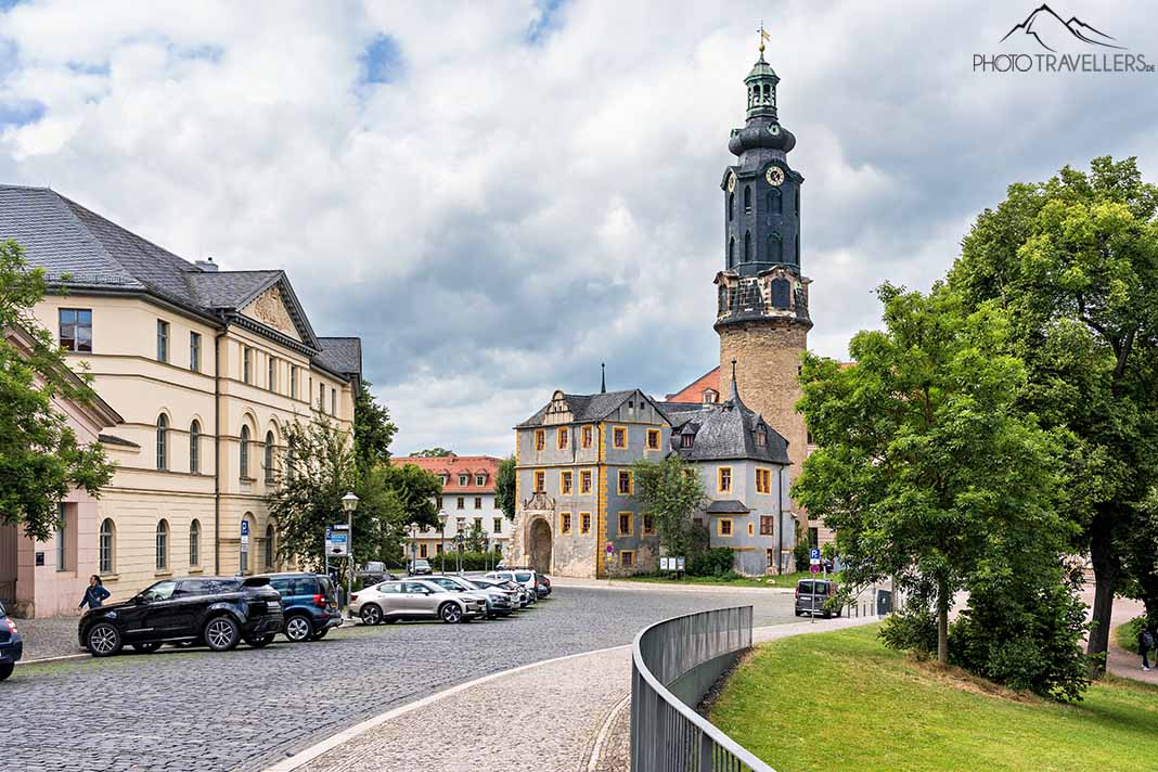Blick auf das Weimarer Stadtschloss mit dem bekannten Turm