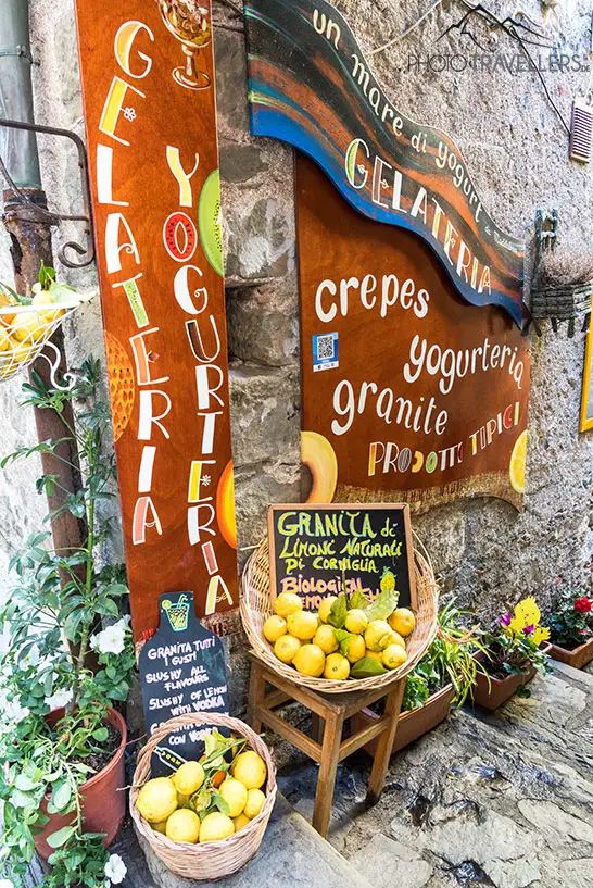 Frische Zitrusfrüchte in einem Laden in Corniglia
