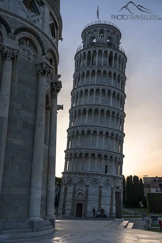 Der Schiefe Turm von Pisa am Morgen