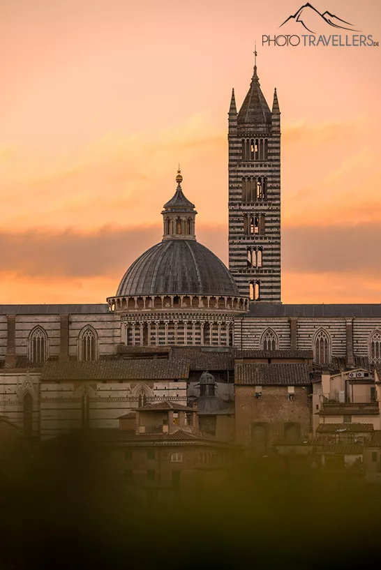 Die Cattedrale di Santa Maria Assunta von Siena am Morgen