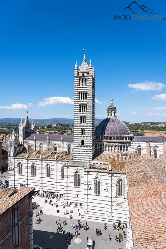Ausblick von der Aussichtsplattform Facciatone auf den Dom von Siena