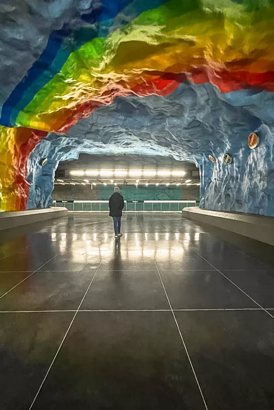 U-Bahn Station Stadion in Stockholm mit buntem Underground