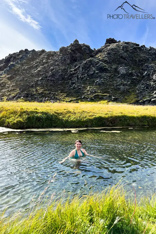 Biggi im heißen Pool in Landmannalaugar in Island