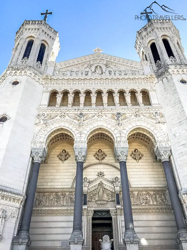 Die Basilique Notre-Dame de Fourvière zählt zu den Top-Sehenswürdigkeiten in Lyon
