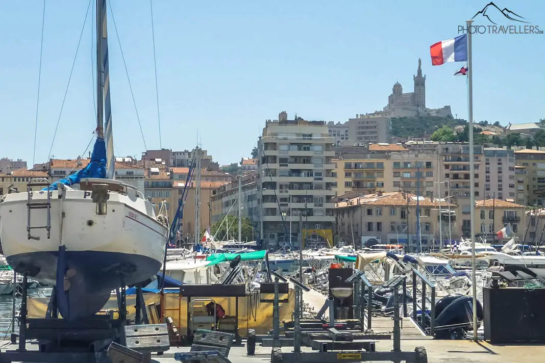 Schiffe im Hafen Vieux Port von Marseille