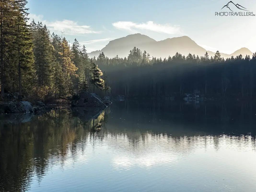 The sunrise at Hintersee, photographed with the telephoto (3x) of the iPhone 14 Pro