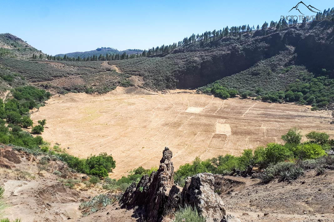 Blick vom Rande des Kraters Caldera de los Marteles - man sieht gut die Kraterform